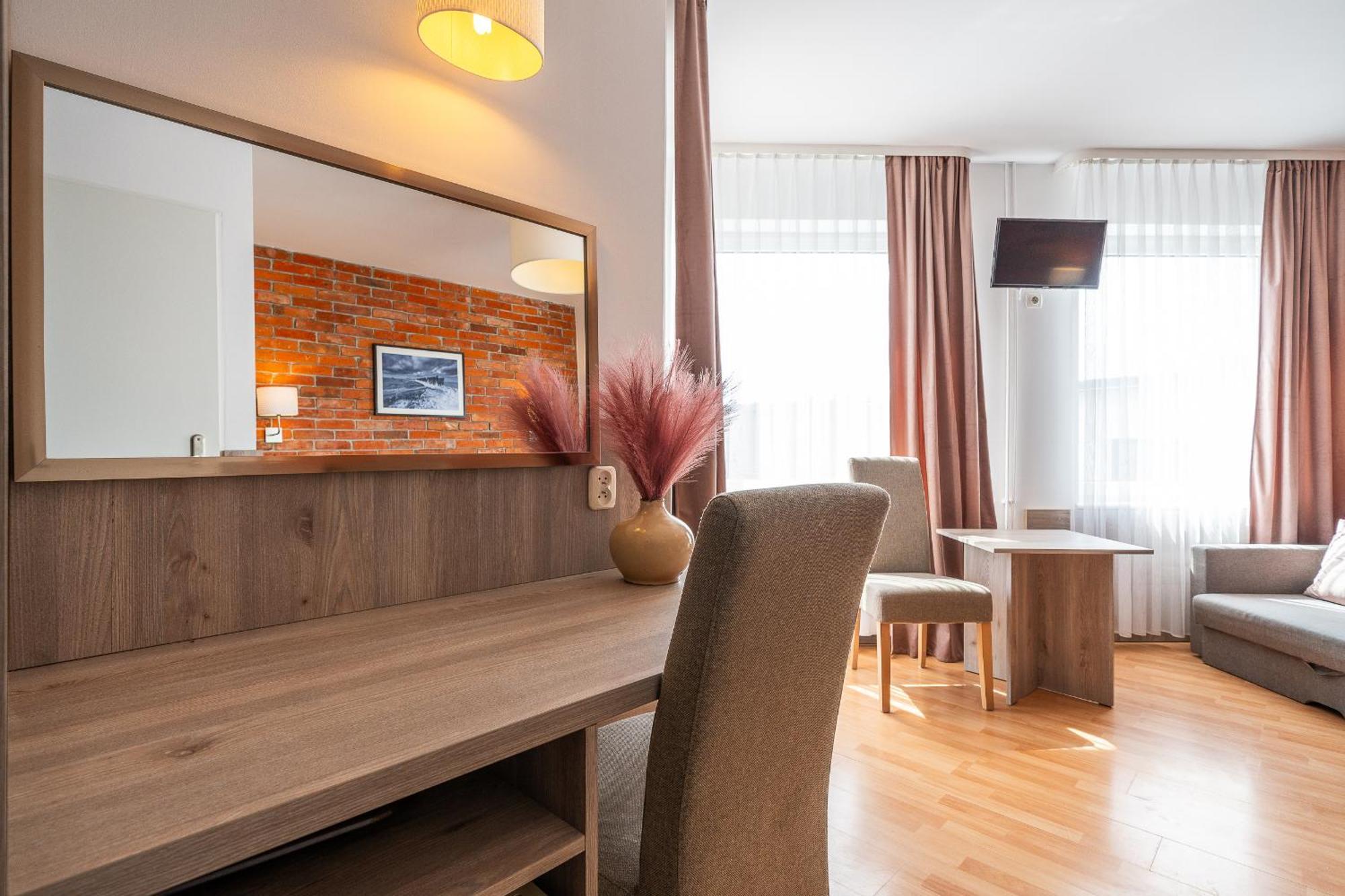 Max Apartamenty - Pokoje - Domki - Restauracja - Basen Mielno  Εξωτερικό φωτογραφία