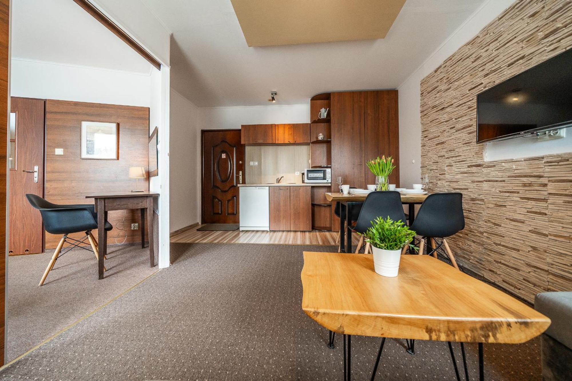 Max Apartamenty - Pokoje - Domki - Restauracja - Basen Mielno  Εξωτερικό φωτογραφία