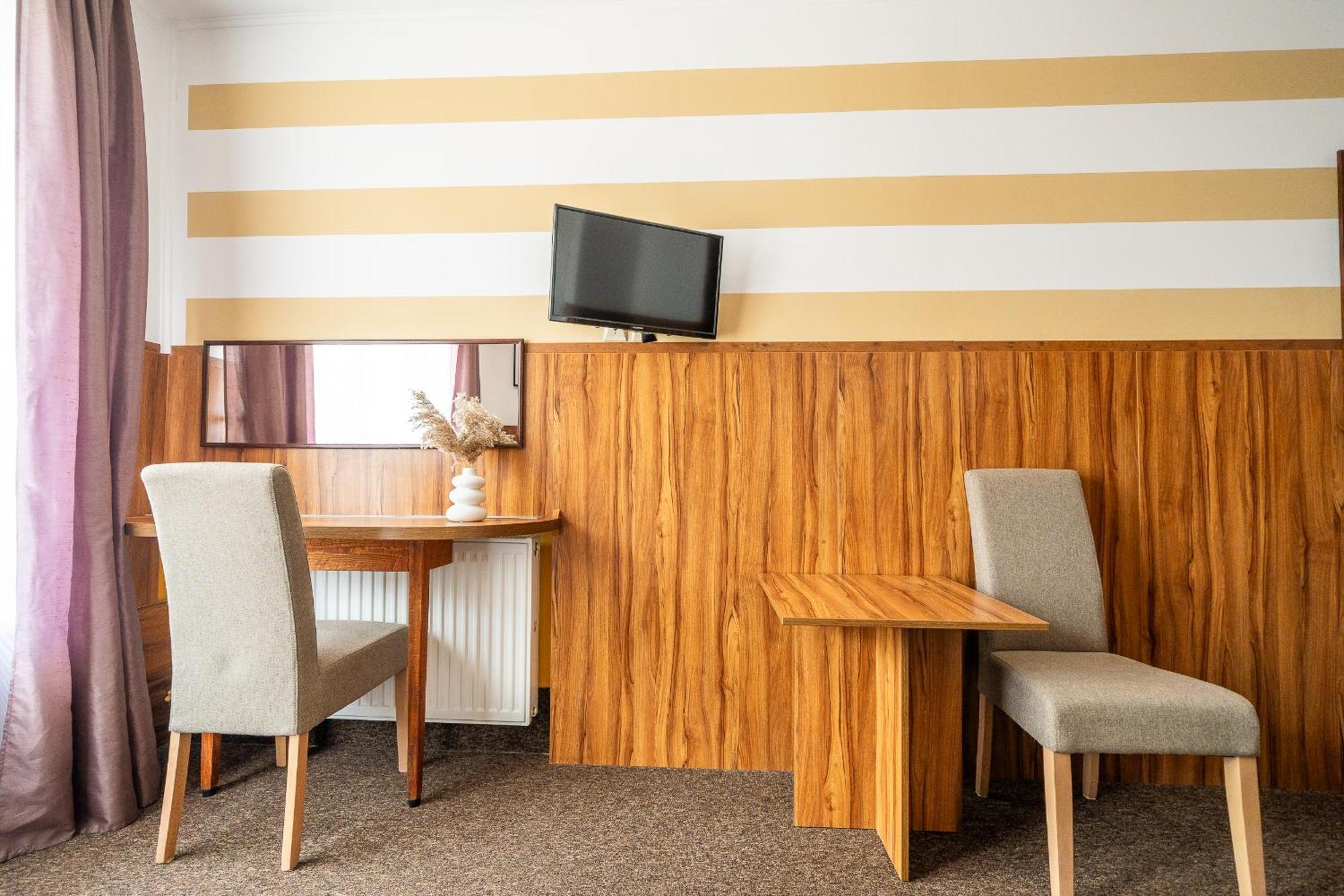 Max Apartamenty - Pokoje - Domki - Restauracja - Basen Mielno  Εξωτερικό φωτογραφία