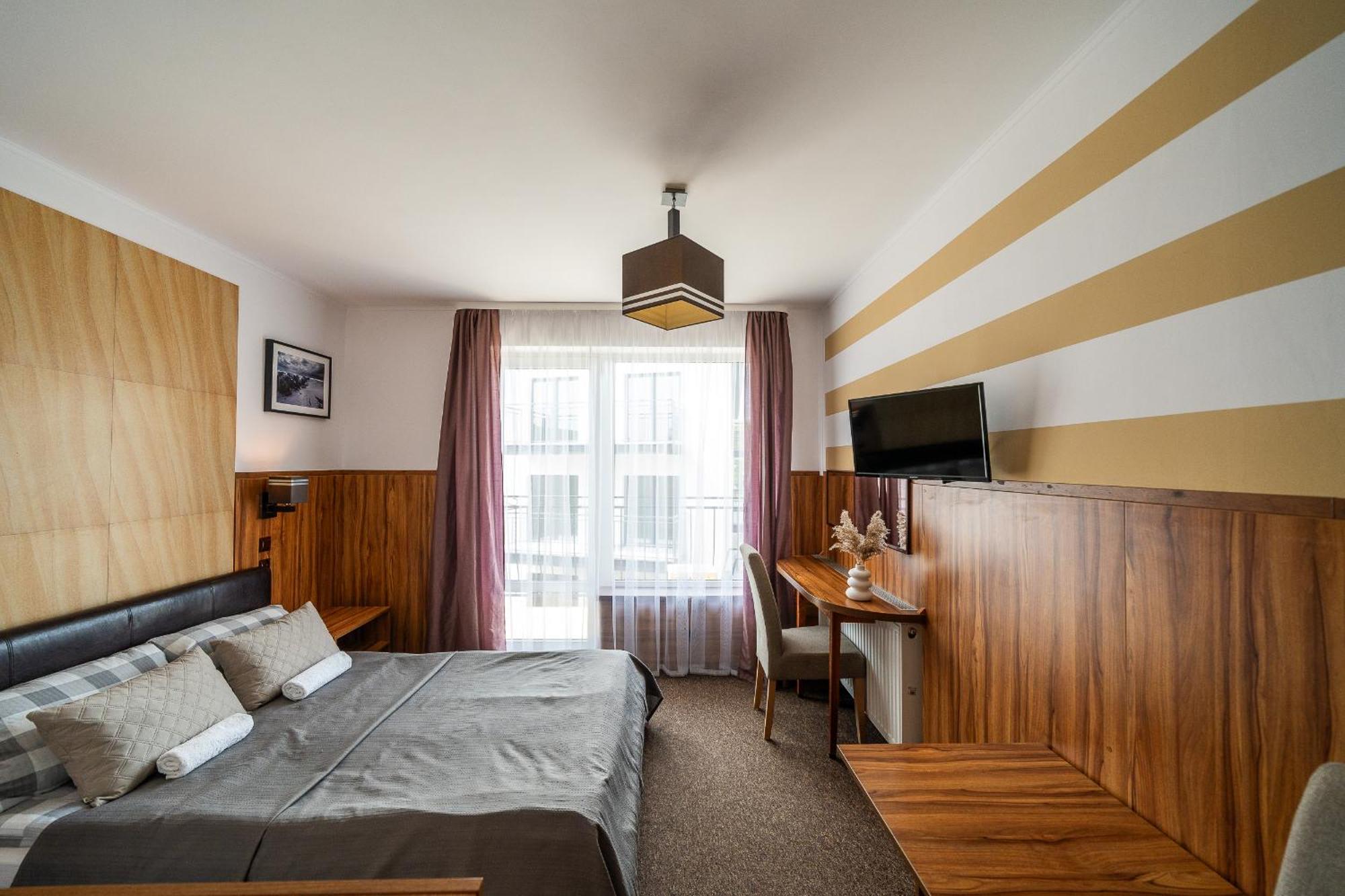 Max Apartamenty - Pokoje - Domki - Restauracja - Basen Mielno  Εξωτερικό φωτογραφία