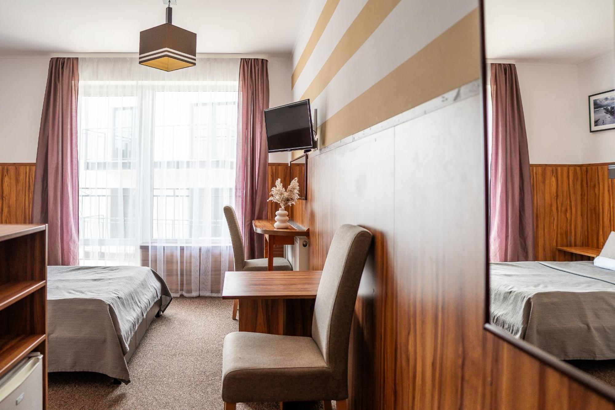 Max Apartamenty - Pokoje - Domki - Restauracja - Basen Mielno  Εξωτερικό φωτογραφία